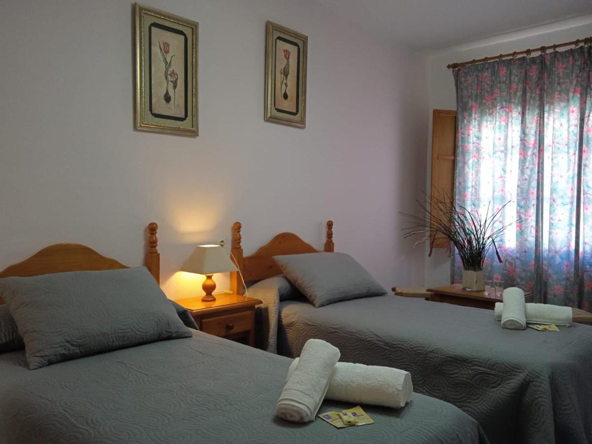 Pension La Sierra Cortes de la Frontera Extérieur photo